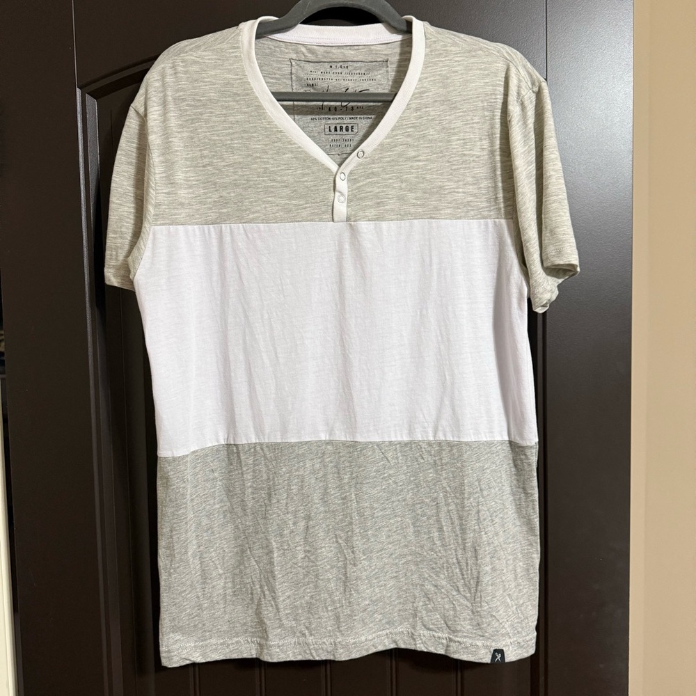 Marc Ecko Vneck Button Down Tee | Size L | Gray & White | worn twice